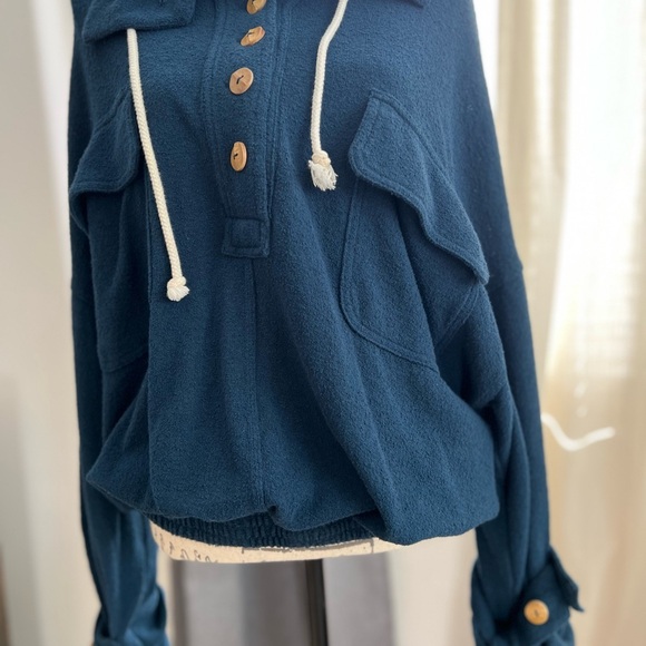 Free People Beach Women's Navy Blue oversized Henley sweatshirt pullover - Picture 5 of 12